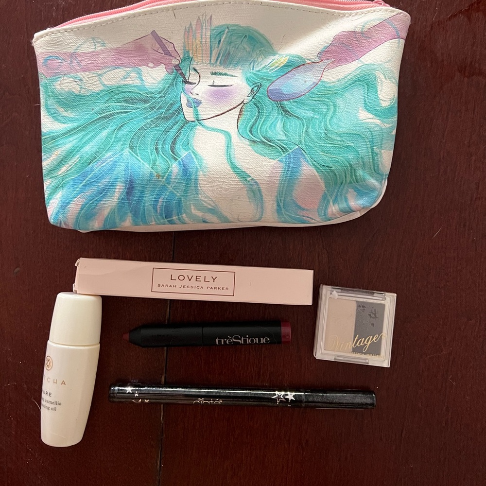 Ipsy makeup and bag new